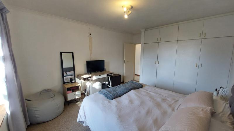 6 Bedroom Property for Sale in Door De Kraal Western Cape